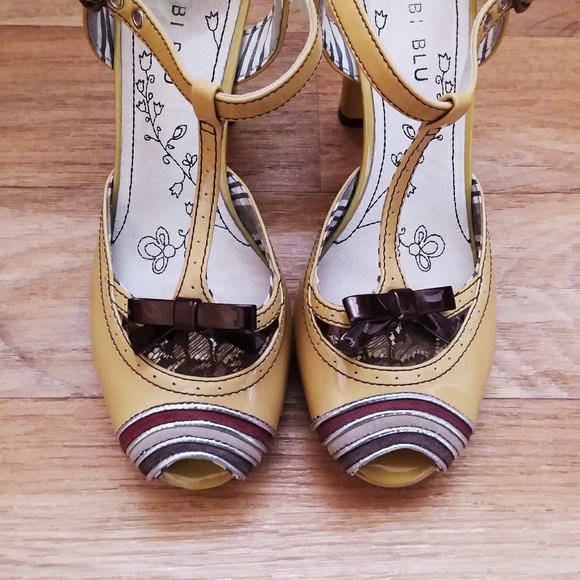 Shoes - Retro-Style Heels